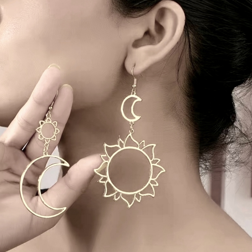 Star & Moon Gold Earrings - New